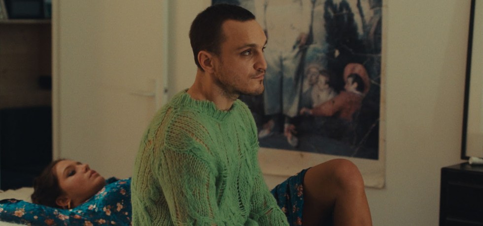 Adèle Exarchopoulos e Franz Rogowski durante cena de "Passagens" (Foto: Divulgação/ MUBI)