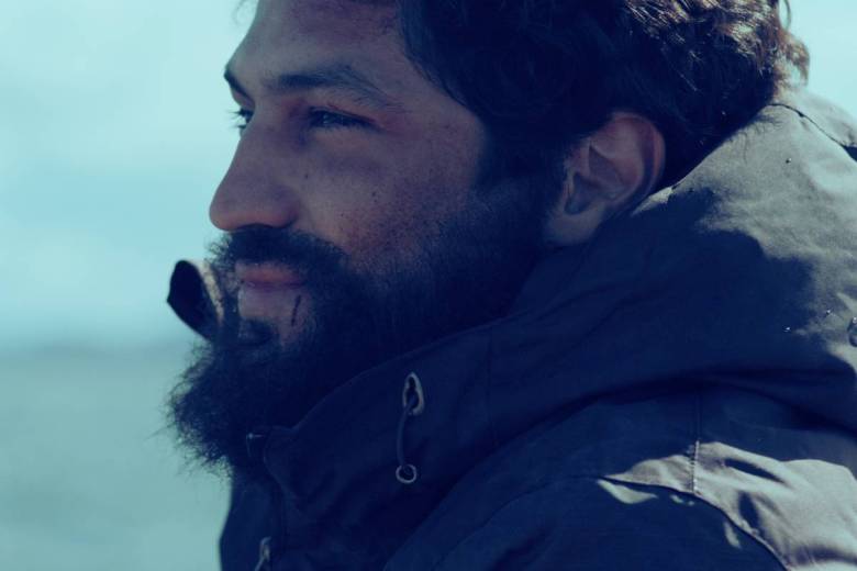 Gabriel Leone em cena do filme "Barba Ensopada de Sangue" (Foto: Aline Onawale/Divulgação)